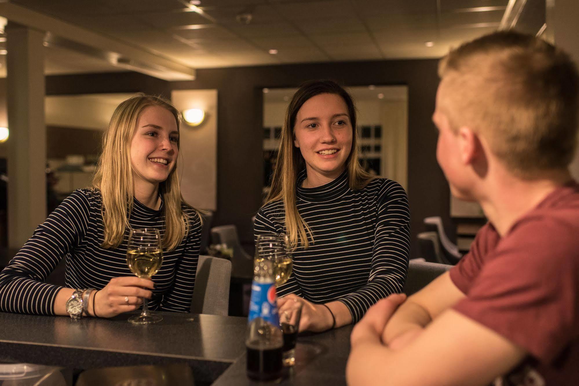 Hotel Ameland ネス エクステリア 写真